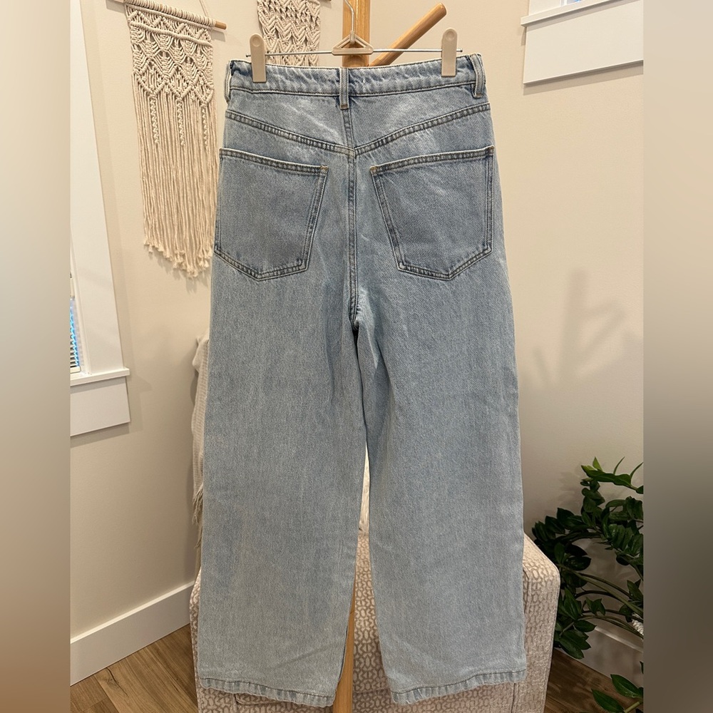 WeWoreWhat High Rise Wide Leg Light Wash Jeans Size 28 - Picture 2 of 3